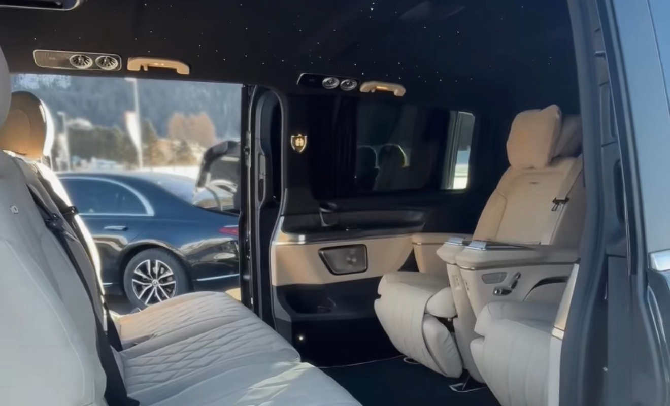 RB Limousine Mercedes airport transfer vehicle